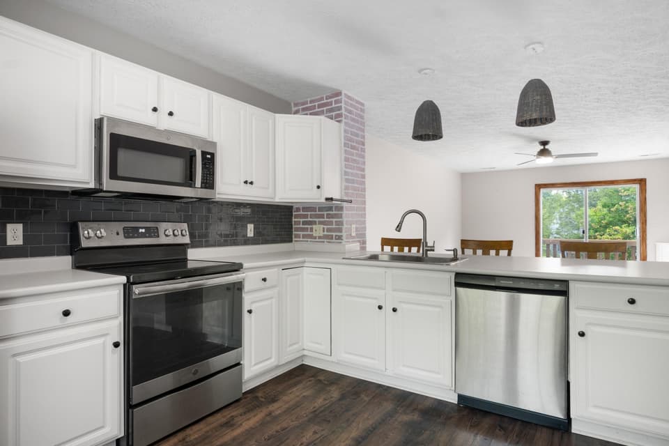 165 Willow Oak Drive, photo 7 of 26