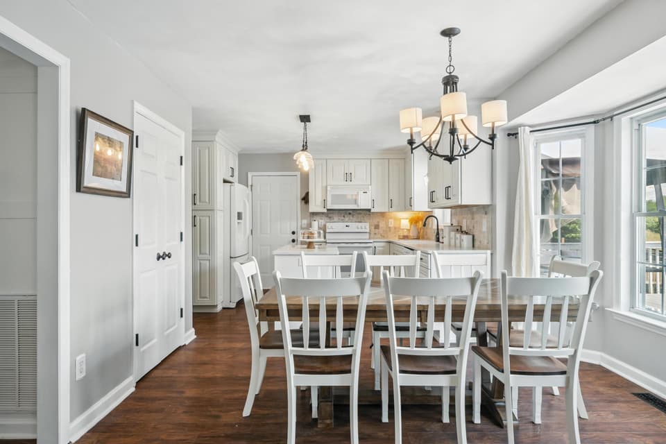 50 Sapphire Avenue, photo 12 of 39