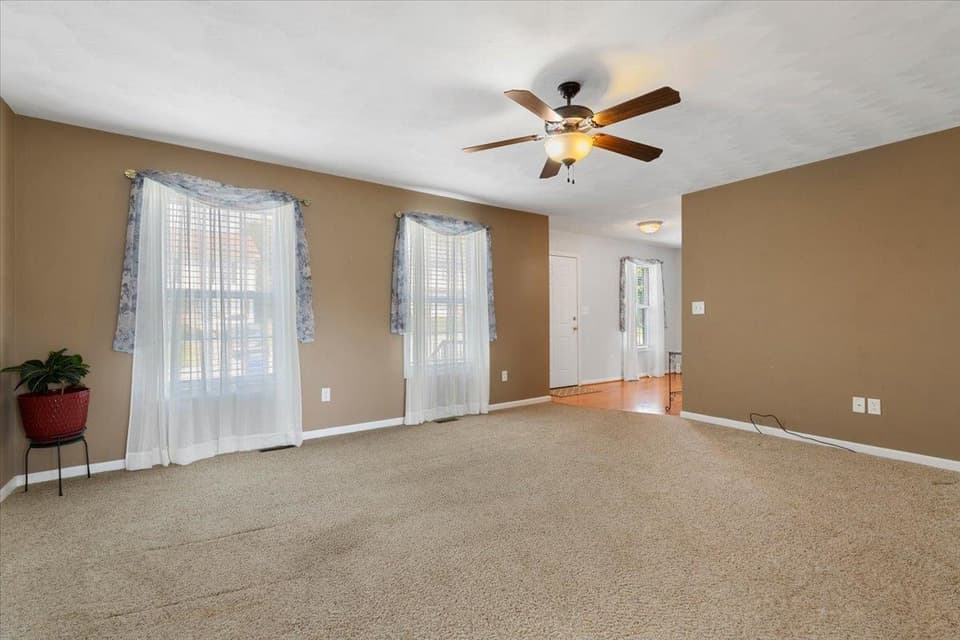 20 Camellia Lane, photo 16 of 40