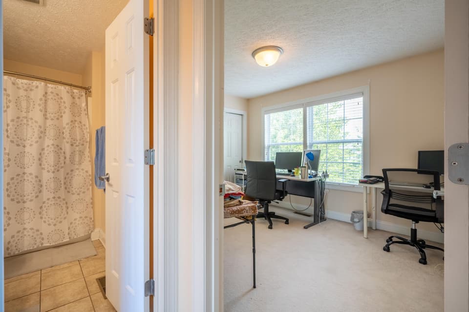 320 Tall Oak Boulevard, photo 24 of 40