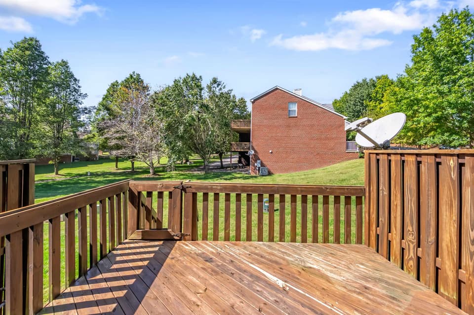 120 Blue Leaf Drive, photo 34 of 40