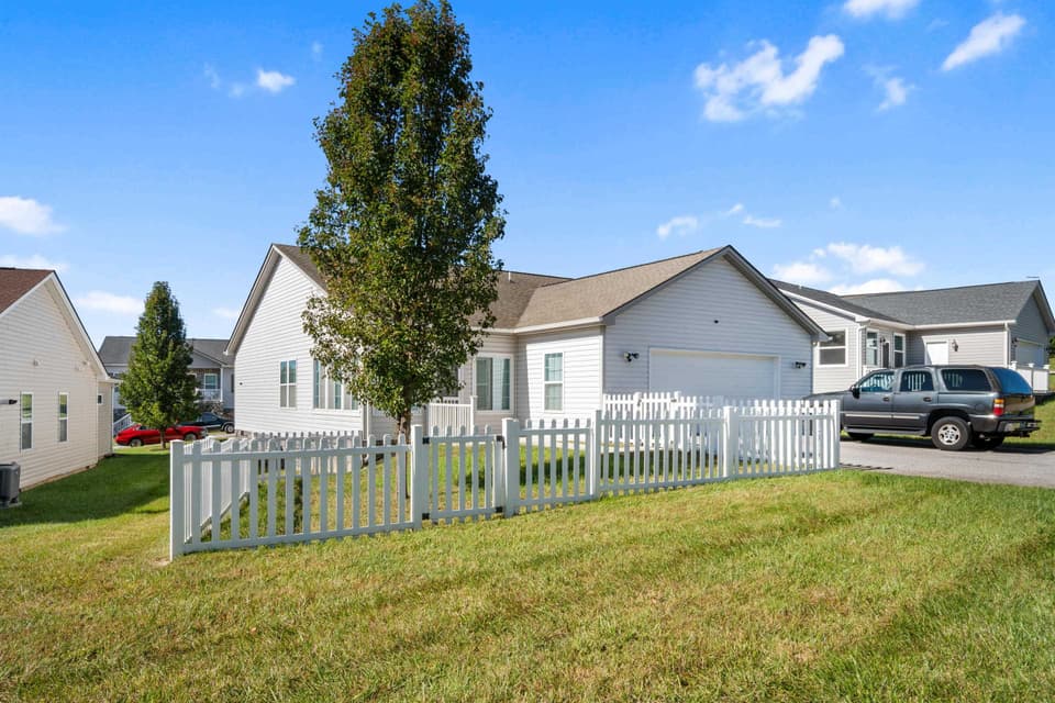 1842 Cub Circle NW, photo 4 of 40