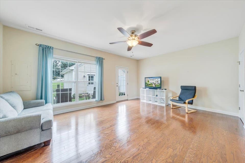 205 Phoenix Boulevard NW, photo 8 of 34