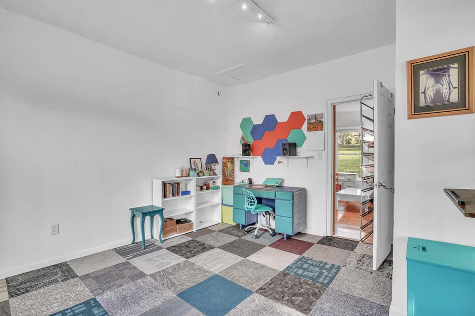 513 Craig Street, photo 25 of 32