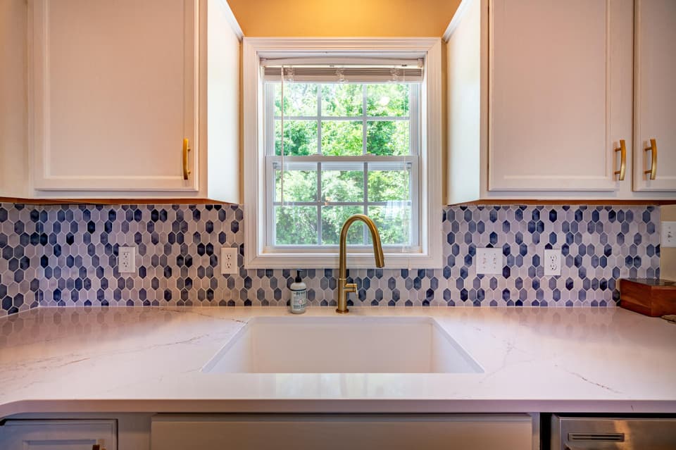 200 Wistaria Drive, photo 12 of 34