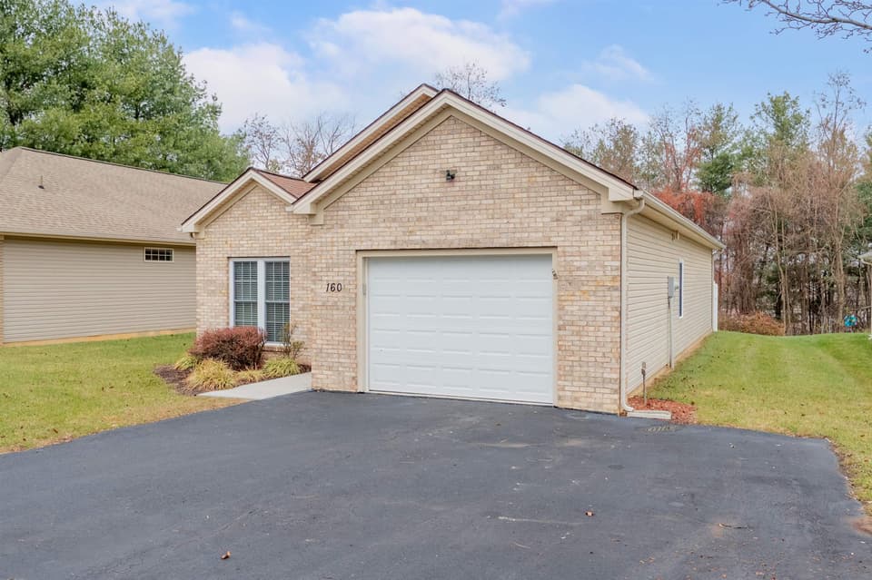 160 Windsong Lane, photo 3 of 40