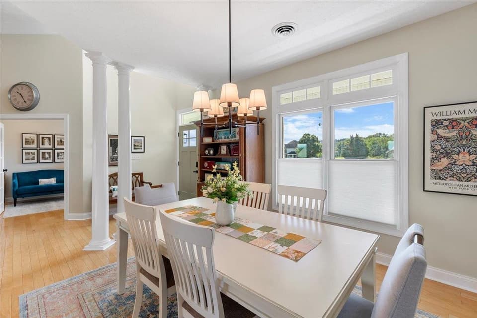 2120 Knoll Crest Drive, photo 24 of 40