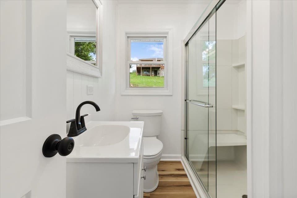 409 Third Street SW, photo 13 of 30