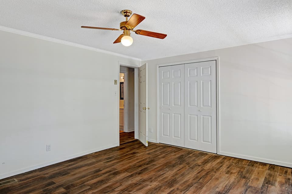 265 Clearview Drive, photo 20 of 40