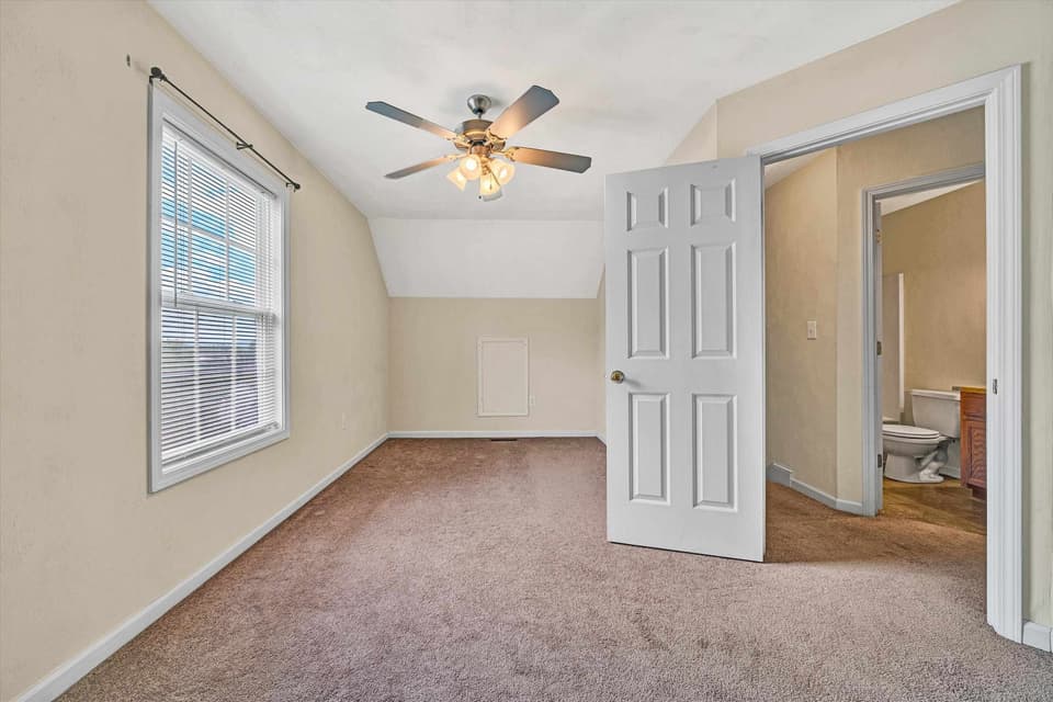 135 Wistaria Drive, photo 21 of 40