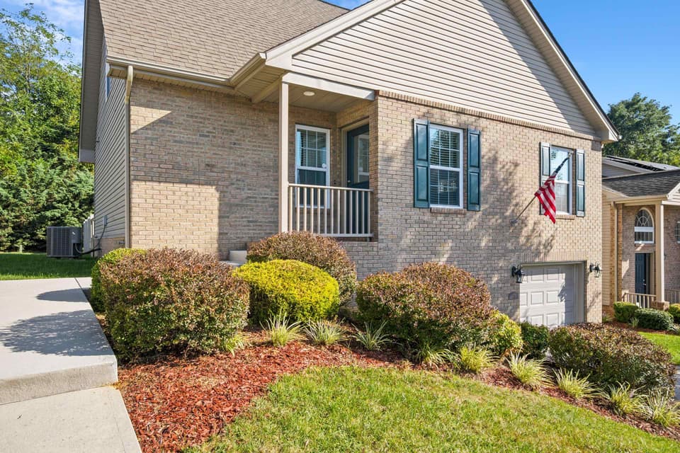 135 Alexa Lane, photo 5 of 40