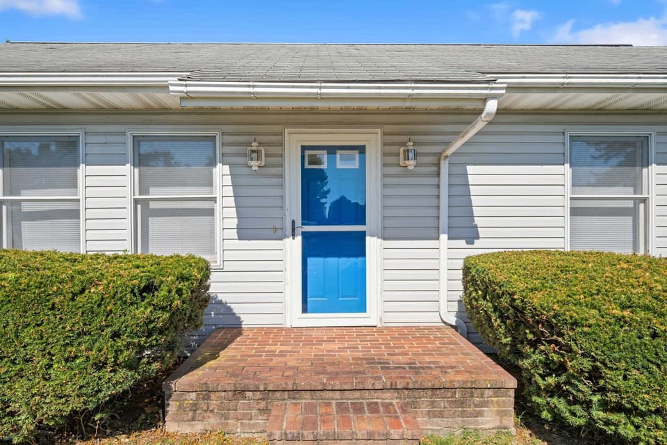 545 2nd Street, photo 9 of 40
