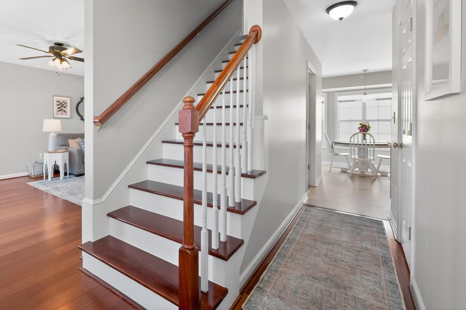 475 Majestic Drive, photo 7 of 40
