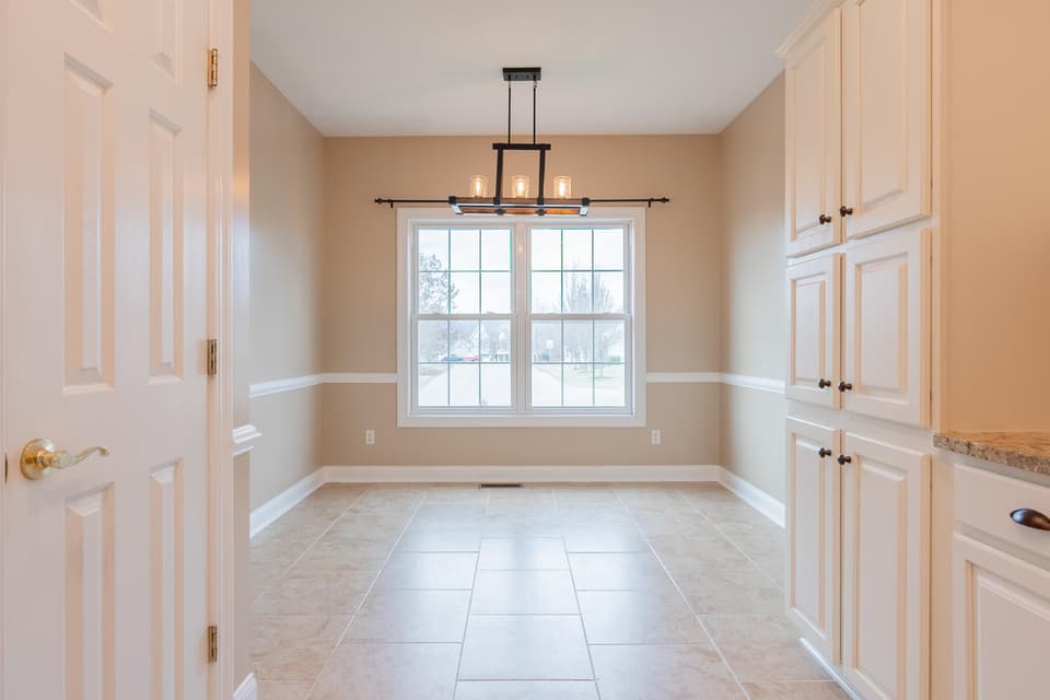 305 Meadow Drive, photo 17 of 40