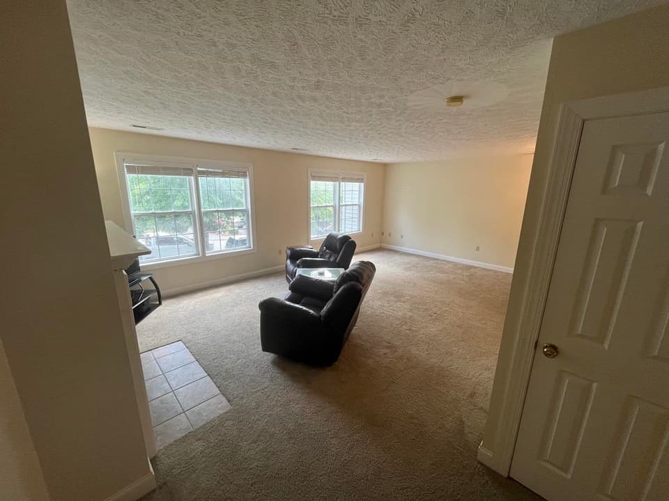 315 Silver Leaf Drive, photo 4 of 35