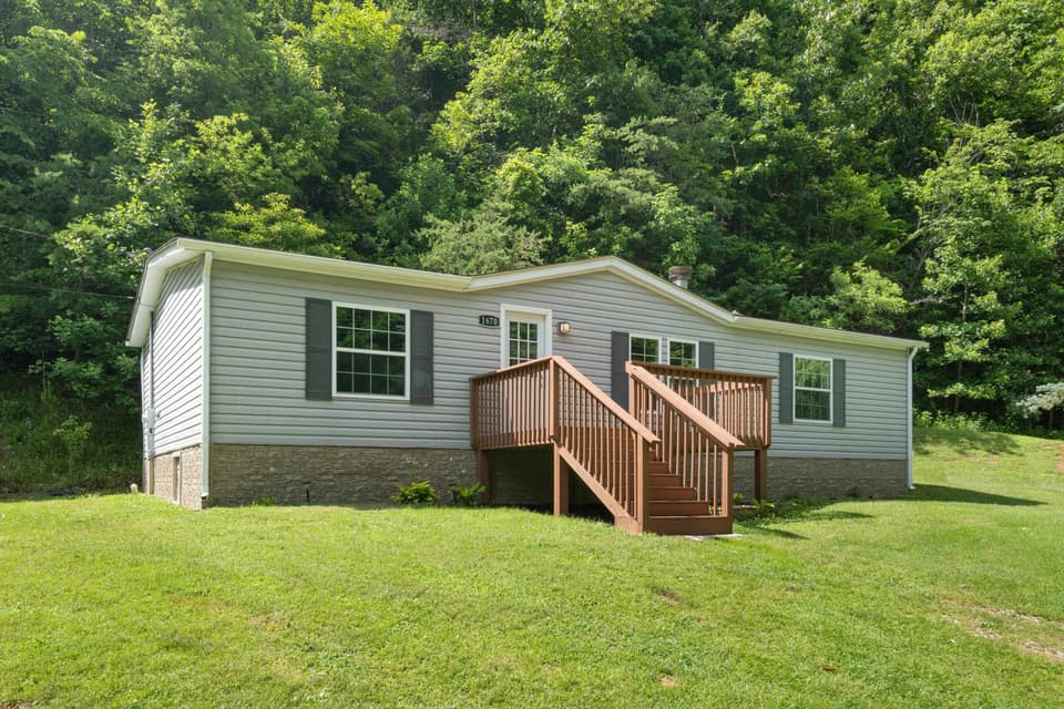 1670 Bow Hill Road, Christiansburg, VA