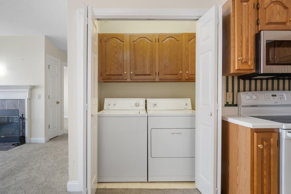 255 Gold Leaf Drive, photo 11 of 28