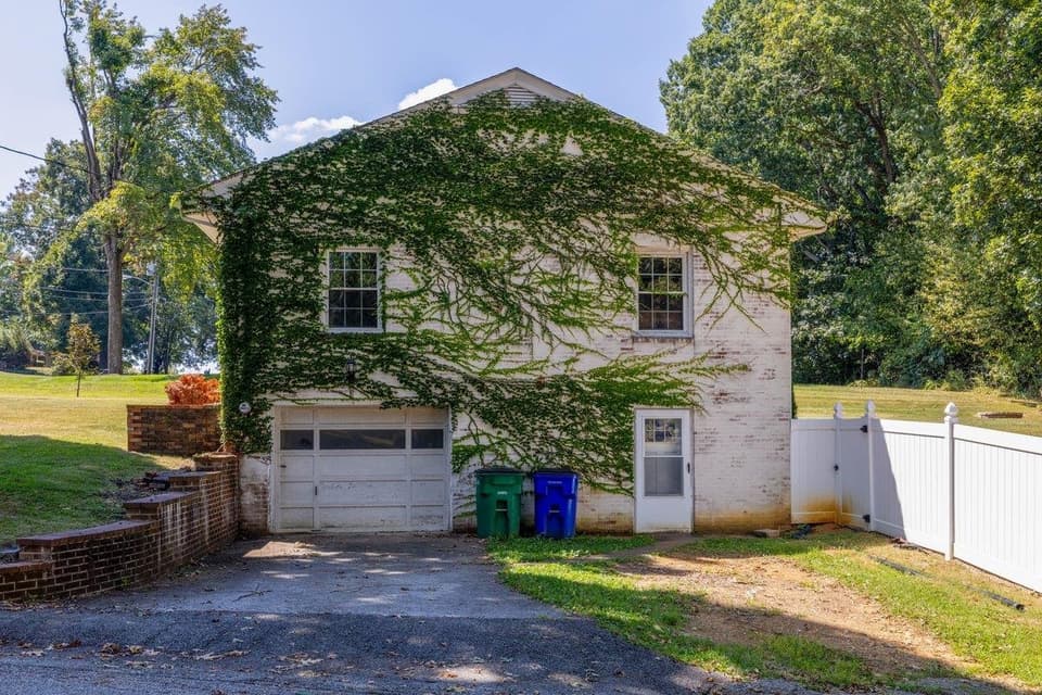 905 Oak Drive, photo 39 of 40