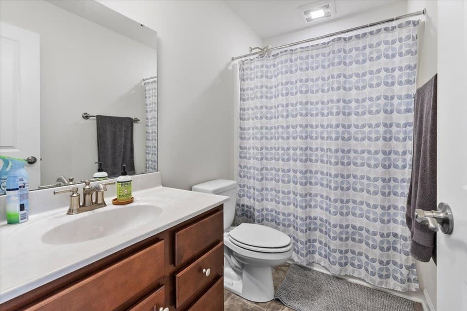 325 John Adams Drive, photo 24 of 40