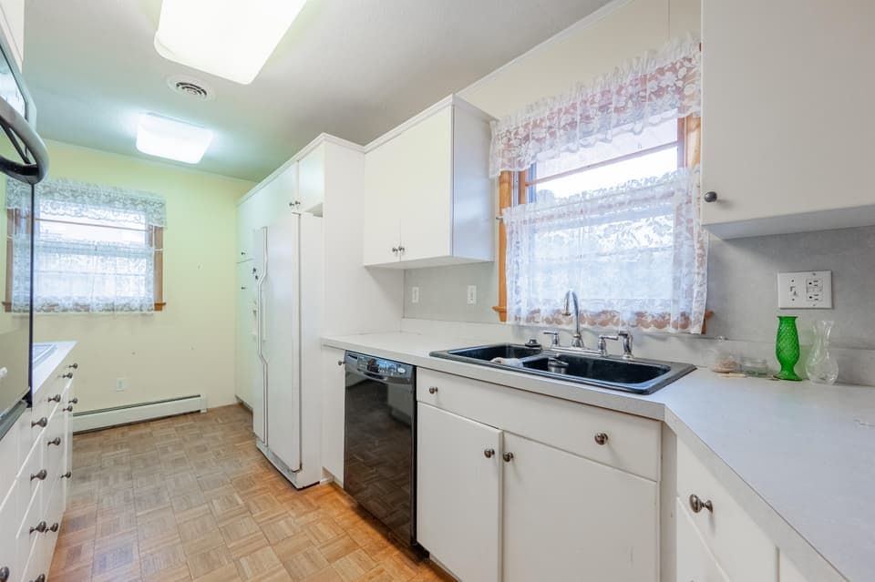 935 Hummingbird Drive SW, photo 38 of 40