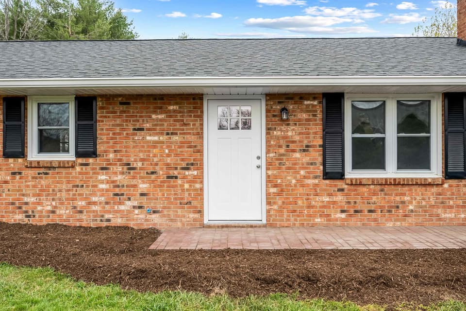 125 Boxwood Drive, photo 3 of 28