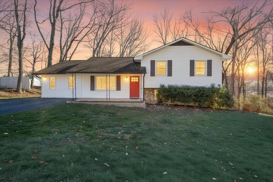 1100 Flint Drive, photo 4 of 40