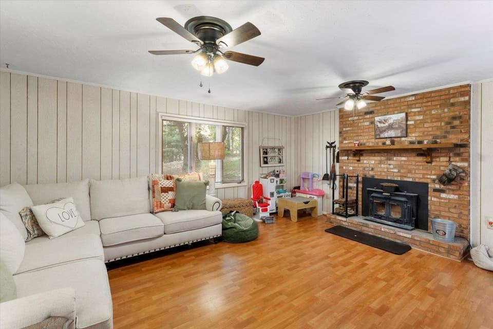 1144 Round Meadow Drive, photo 21 of 40