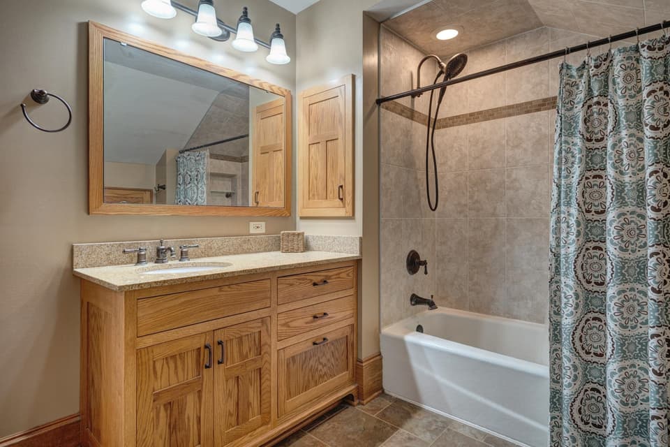110 Lester Street, photo 38 of 40
