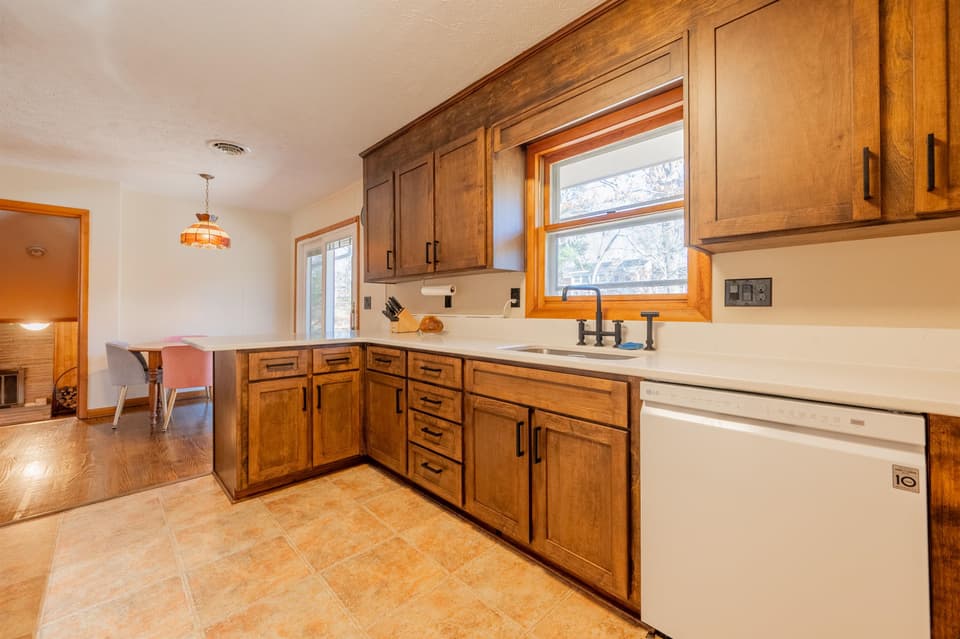 400 Turpin Walk, photo 23 of 40
