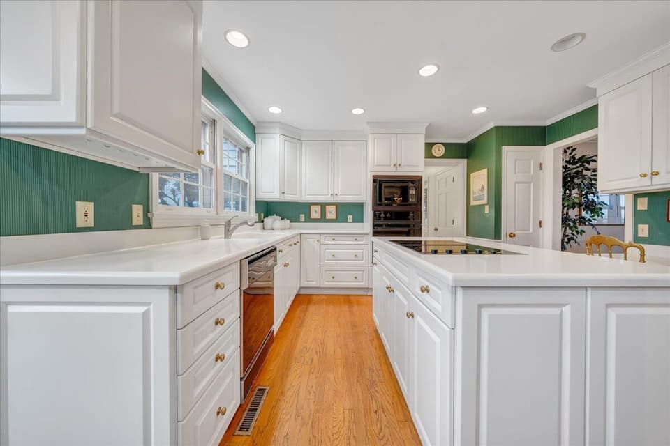 570 Summitridge Rd SW, photo 20 of 36