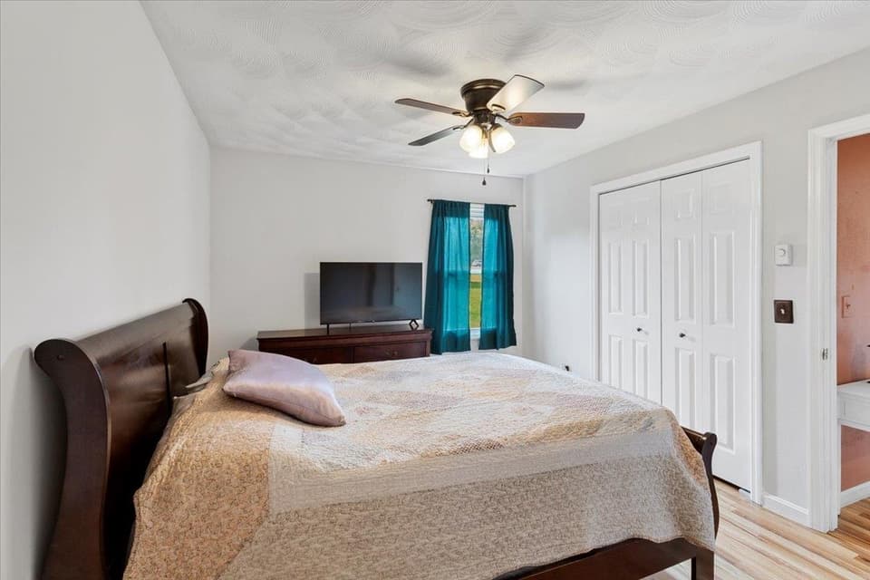 2318 Plateau Drive, photo 19 of 40