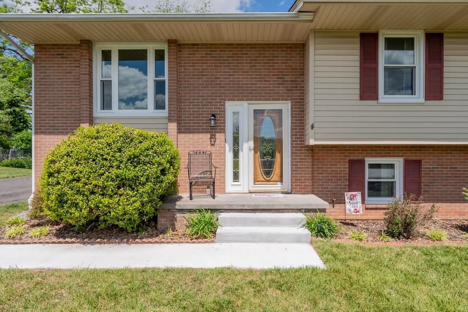 265 Mulberry Drive, photo 6 of 40