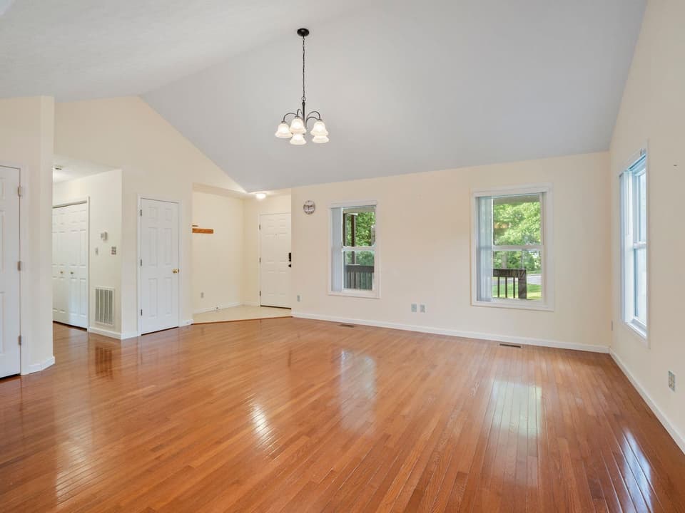 60 Wood Ridge Drive, photo 14 of 40