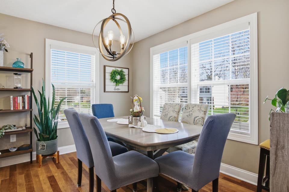 265 Robert Street, photo 7 of 40