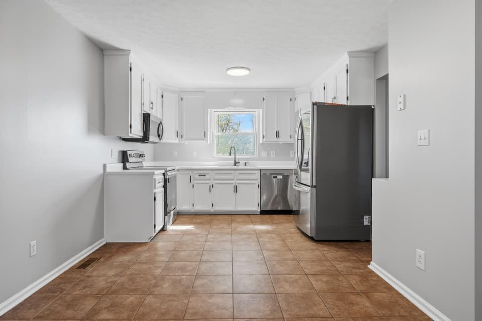 130 Warren Street, photo 10 of 40