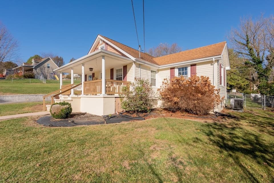 315 Montgomery Street, photo 4 of 40
