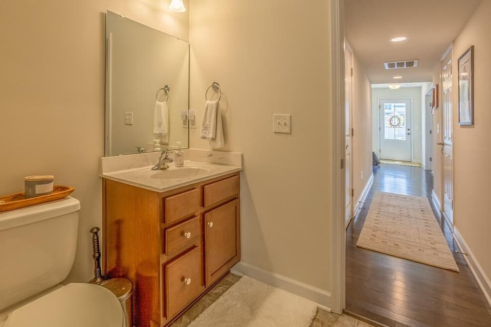 110 Hamilton Ave NW, photo 15 of 24