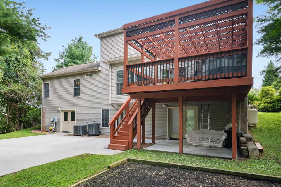 260 Alder Lane, photo 5 of 40