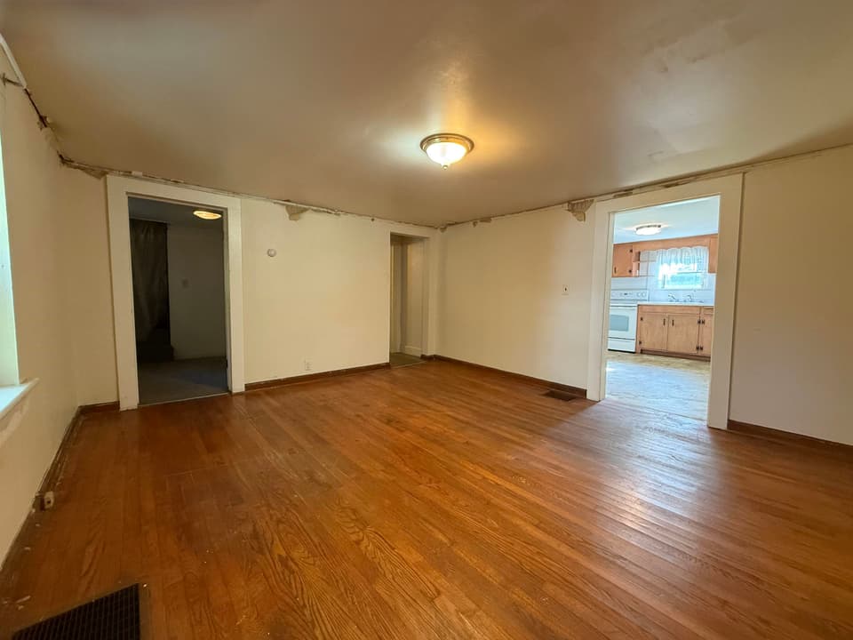 945 Montgomery Street, photo 24 of 31