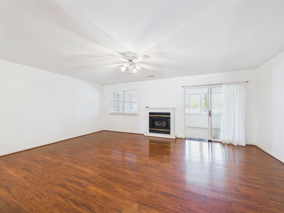 218 Wheatland Court, photo 6 of 29