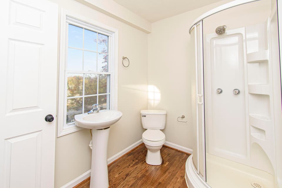 17 Lee Hy Ct, photo 10 of 38