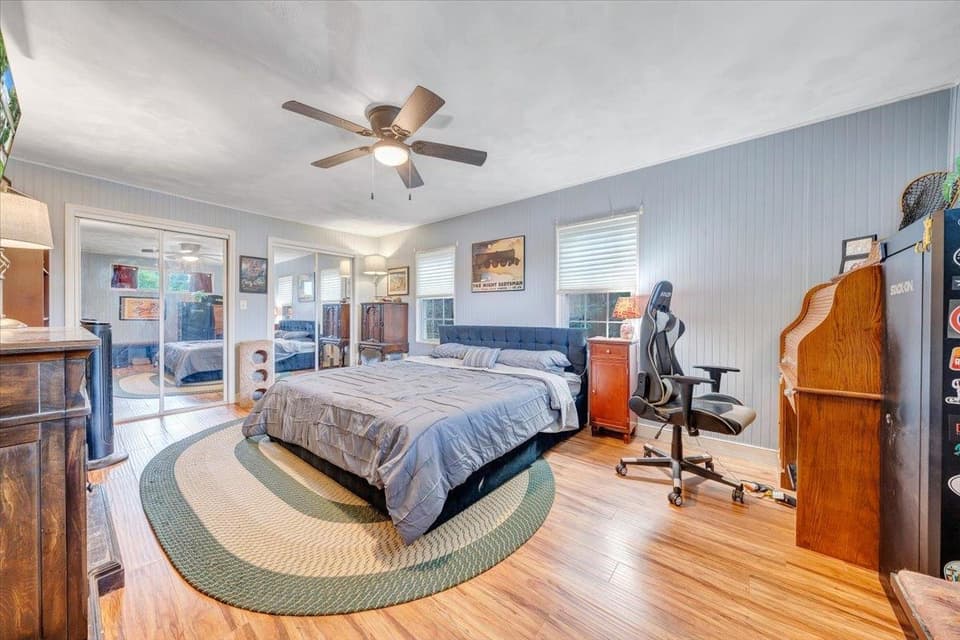 100 Roseland Drive SW, photo 13 of 35