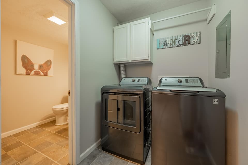 315 Cherokee Drive Unit A, photo 16 of 40
