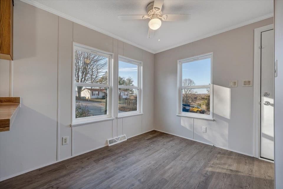 1670 Blair Street, photo 22 of 40