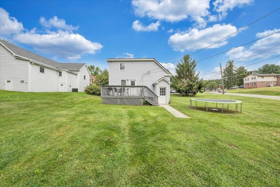 340 Montgomery Street, photo 29 of 32