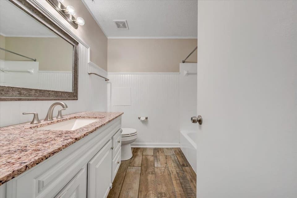 1100 Flint Drive, photo 18 of 40