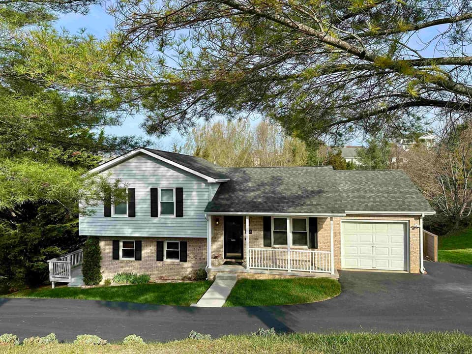 215 Morning Star Lane, Christiansburg