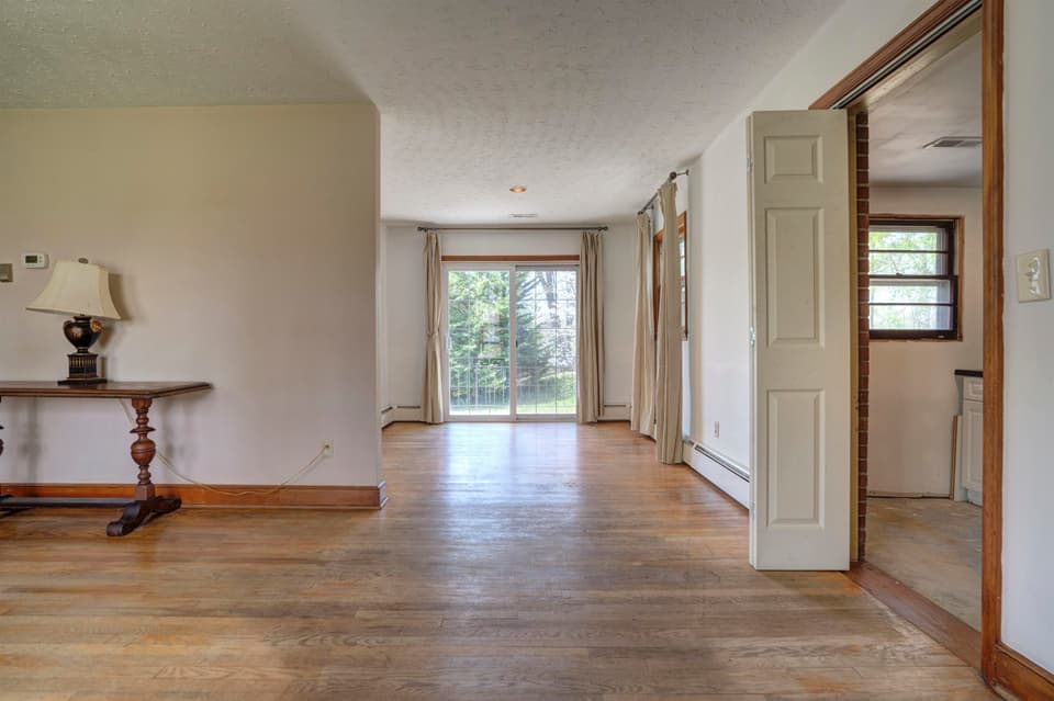 345 Overhill Road, photo 14 of 40