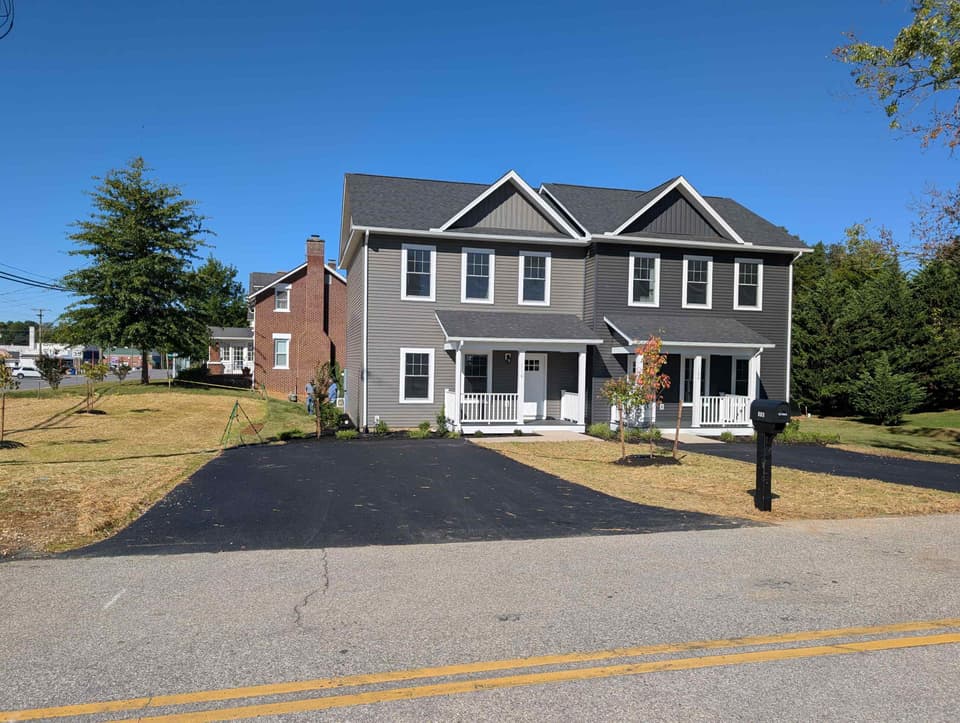 110 Craig Street, photo 2 of 40
