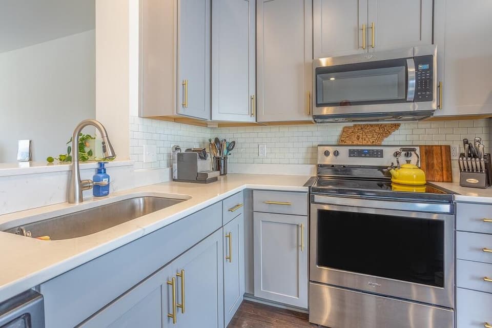 110 Hamilton Ave NW, photo 9 of 24